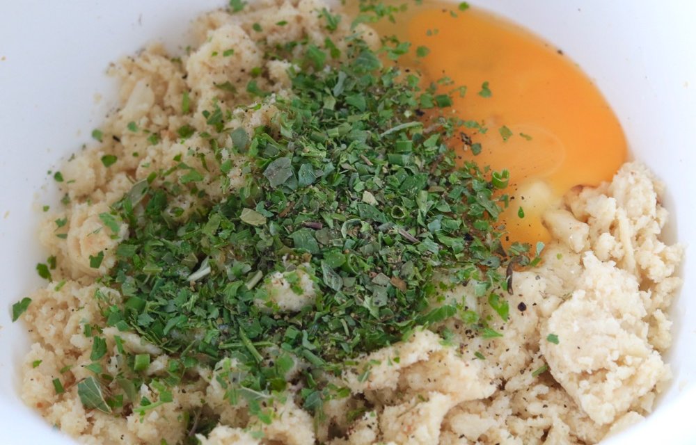 bloemkool-pizza-beslag-maken-chickslovefood