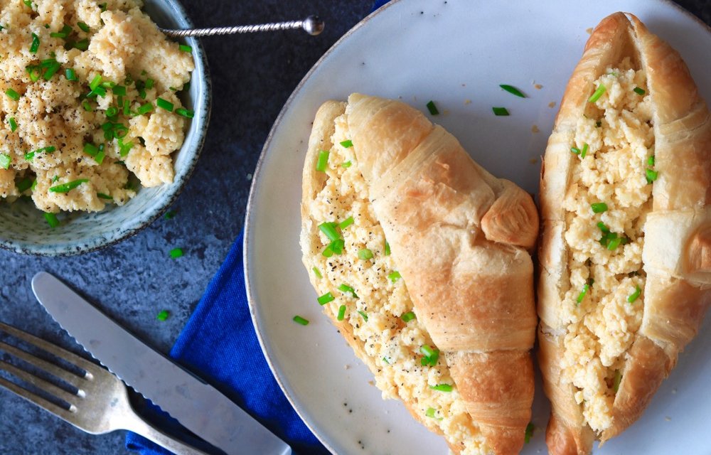 croissant-met-roerei2-chickslovefood