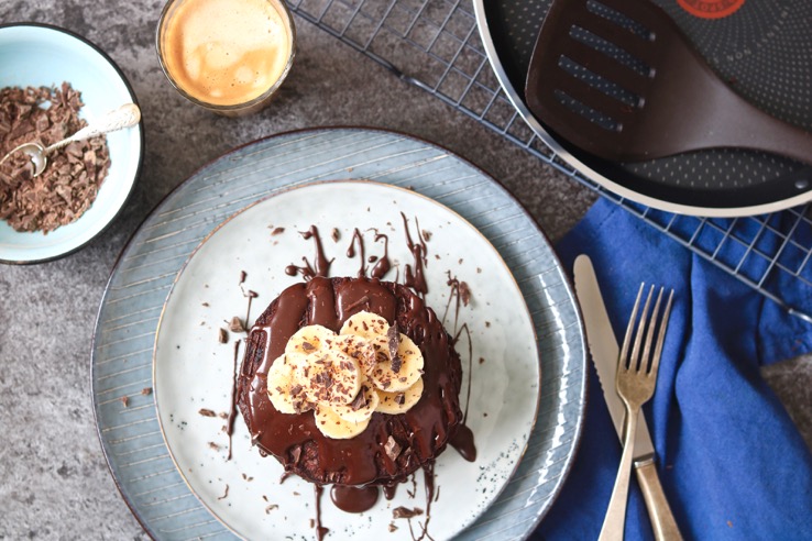 healthy-brownie-pancakes1-chickslovefood