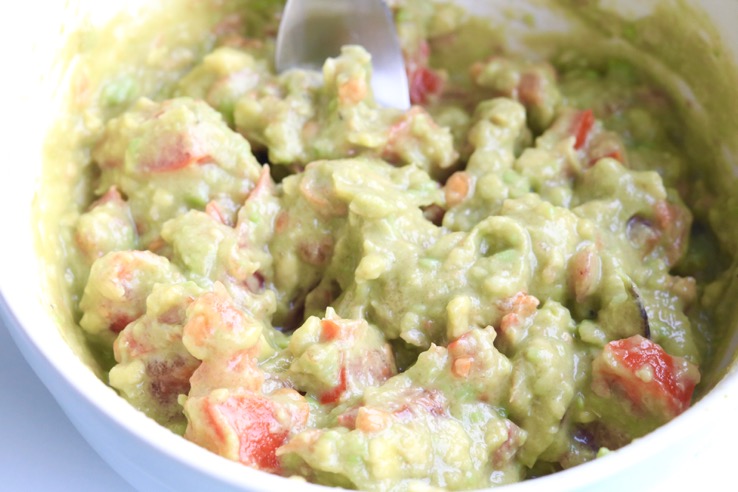 avocadosalsa-tomaat-knoflook-chickslovefood