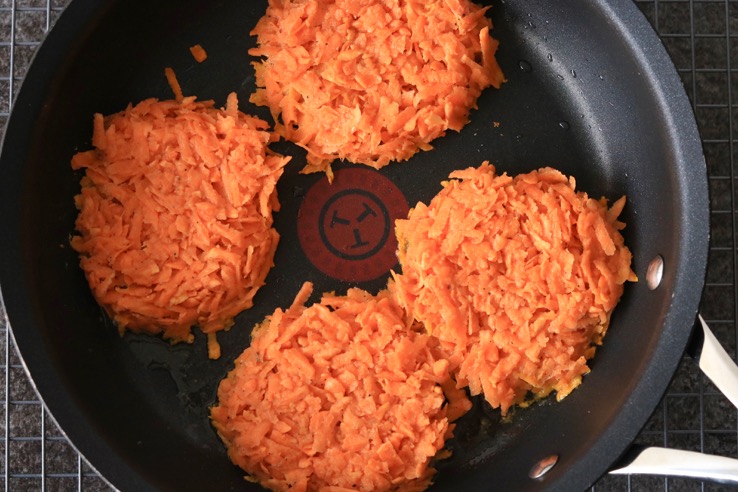 zoete-aardappel-rosti-bakken-chickslovefood