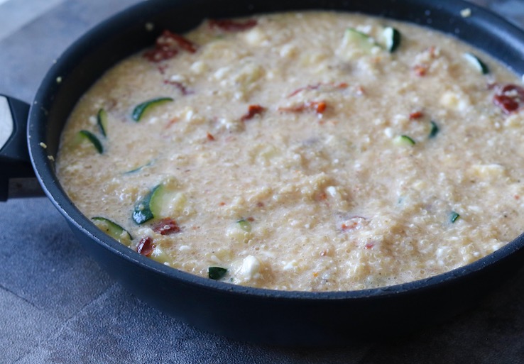 frittata met quinoa en courgette CHICKSLOVEFOOD