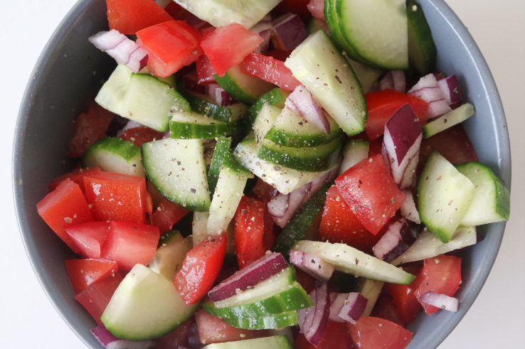 komkommer-tomaat-rodeui-salsa