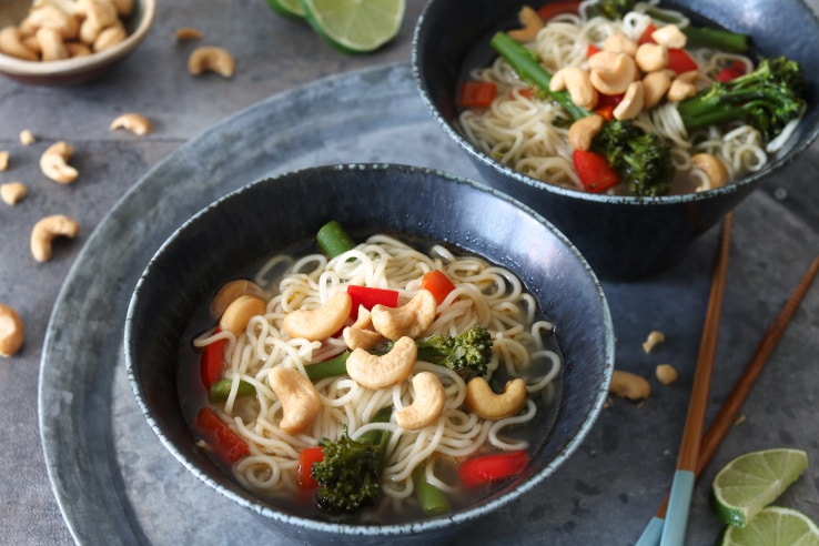 frisse-ramen-soep-zijkant-chickslovefood