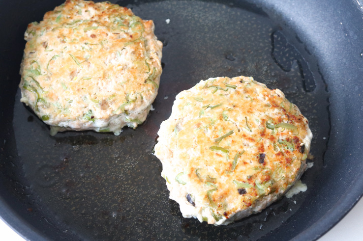 zalm-zeewier-burger-bakken-chickslovefood