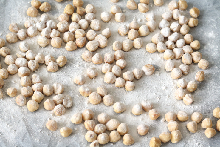 hazelnoten-poedersuiker-op-bakplaat-chickslovefood