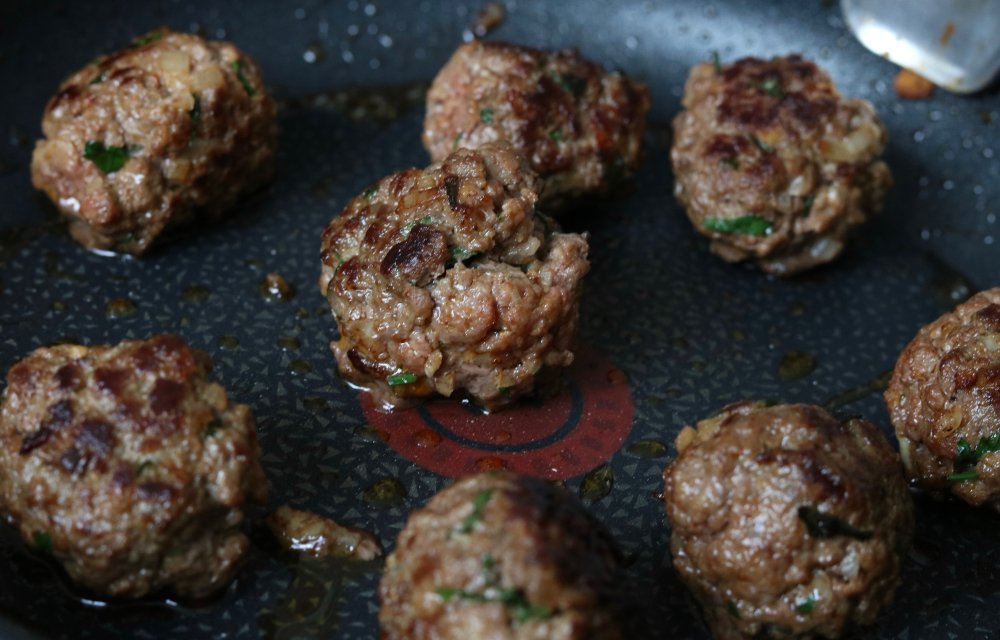 https://staging.chickslovefood.com/app/uploads/2018/09/Gebakken-Köfte-chickslovefood.jpg