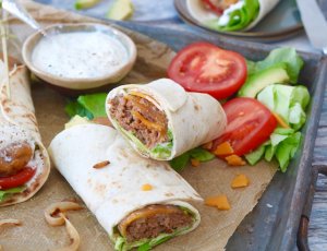 https://staging.chickslovefood.com/app/uploads/2018/09/cheeseburgerwraps-eindfoto1-chickslovefood.jpg