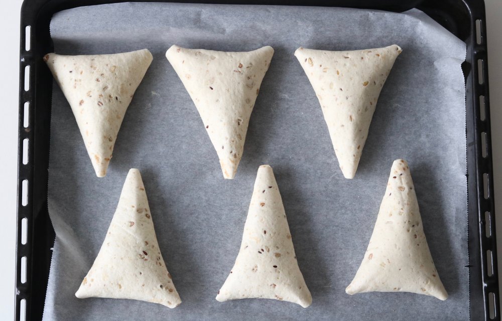 https://staging.chickslovefood.com/app/uploads/2018/12/Burrito-samosas-.jpeg