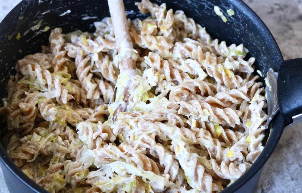 https://staging.chickslovefood.com/app/uploads/2019/02/Pasta-preiroomsaus-stapje-clf.jpeg