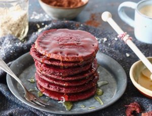 red-velvet-pancakes-1-chickslovefood