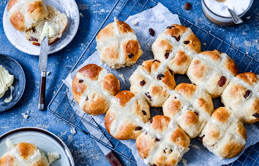 hot cross buns