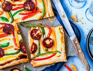 Plaattaart met chorizo