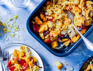 Pulled chicken ovenschotel met zoete aardappel