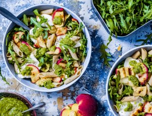 Pastasalade met perzik