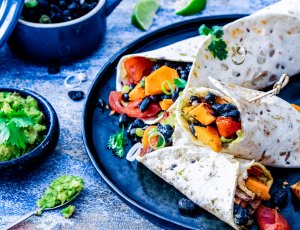 Wraps met zoete aardappel en zwarte bonen