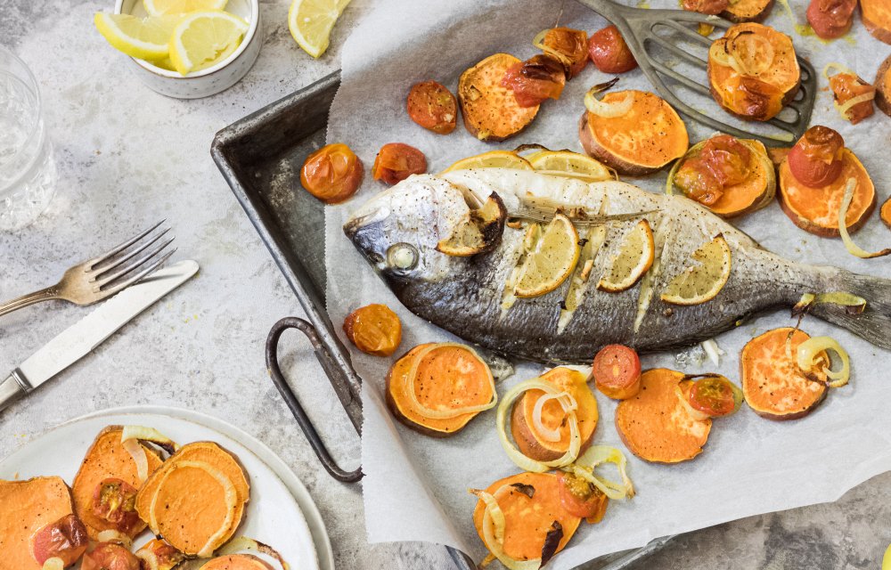 Hele dorade uit de oven