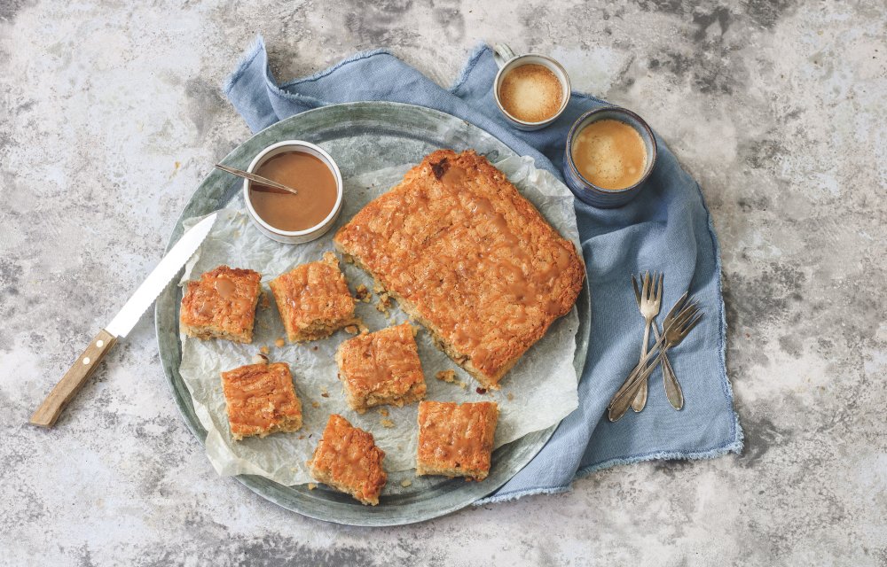 salted caramel blondies