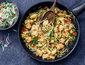 udon noedels met harissa kip