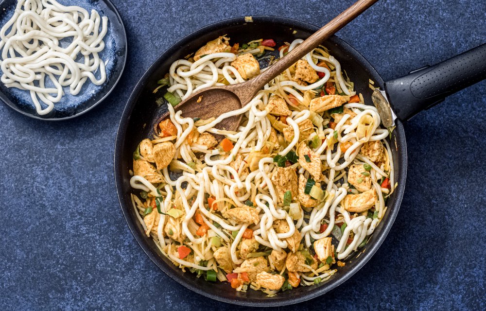 udon noedels met harissa kip