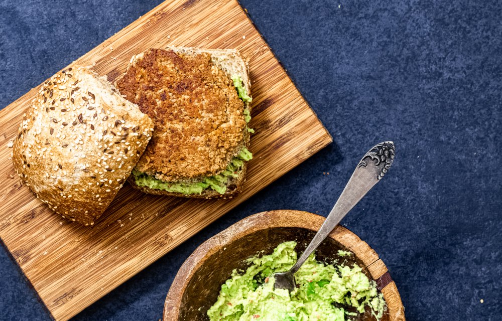 notenburger met avocadospread