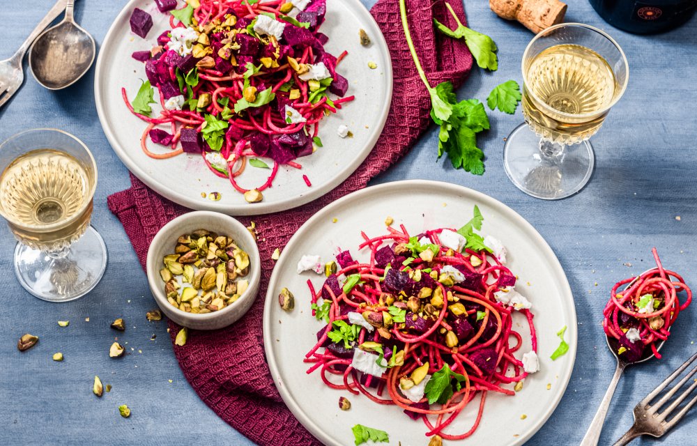 spaghetti met rode biet en geitenkaas