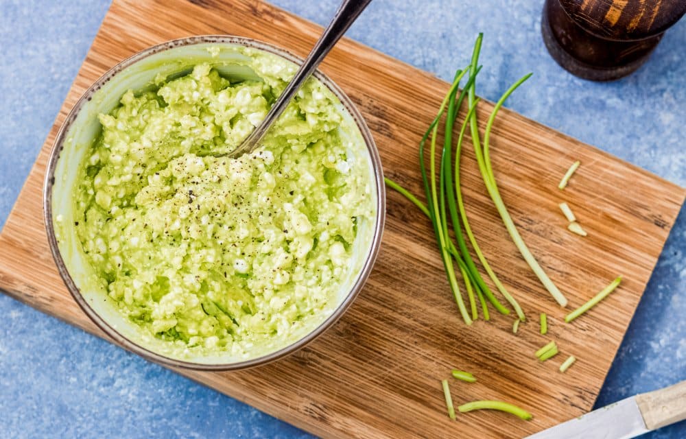 pastasalade met kip en avocado