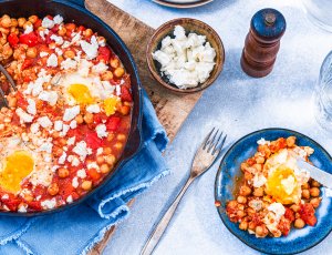 Pittige shakshuka met kikkererwten