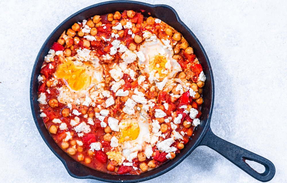 Pittige shakshuka met kikkererwten
