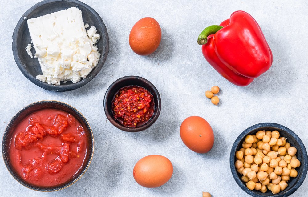 Pittige shakshuka met kikkererwten
