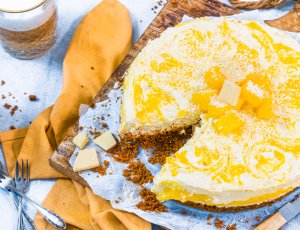 Witte chocolade cheesecake met mango