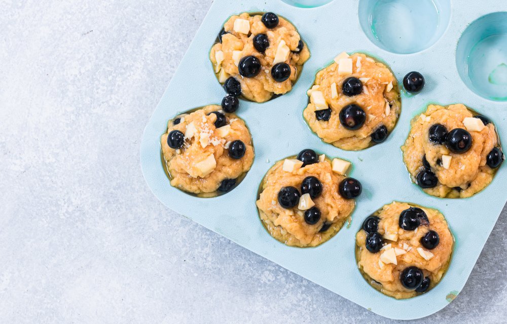 Witte-chocolade-muffins-met-blauwe-bessen