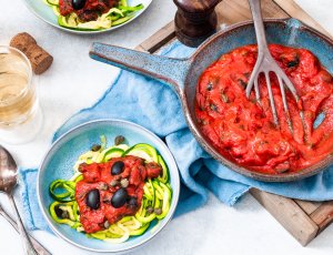 Courgetti puttanesca