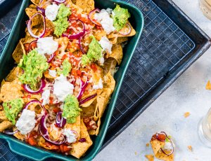 Nacho ovenschotel met zelfgemaakte guacamole