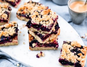 crumble bars met blauwe bessen