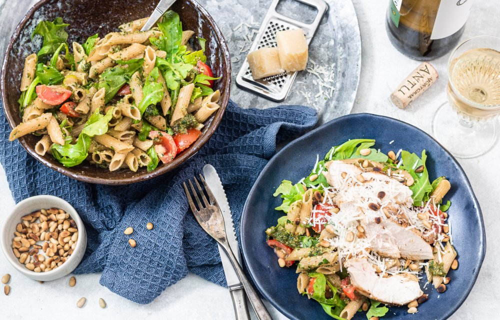 pastasalade met gegrilde kip