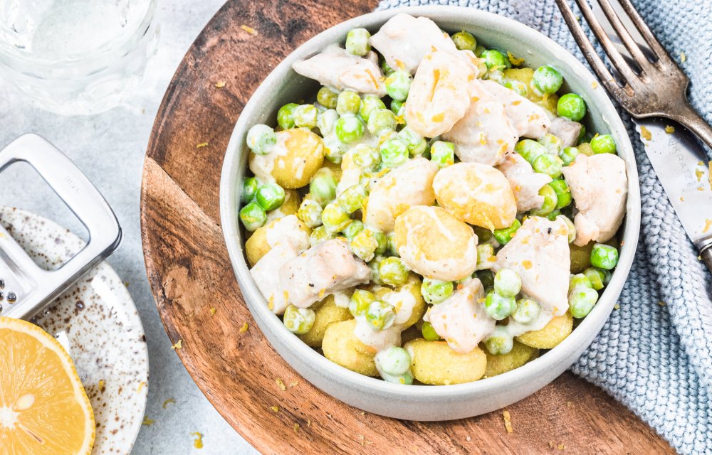 romige gnocchi met doperwten