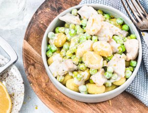 romige gnocchi met doperwten