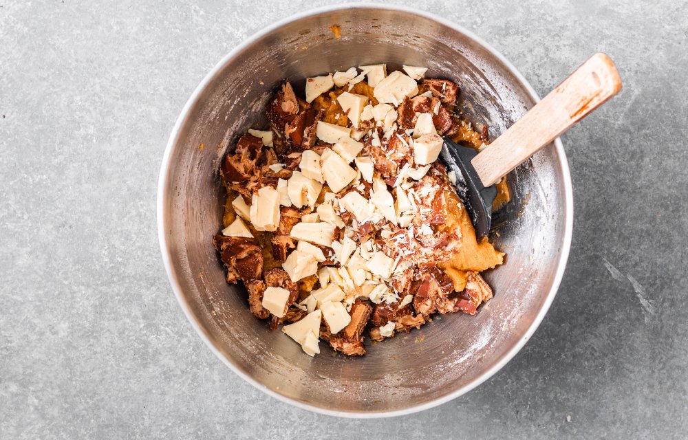Kinder bueno cookie bars
