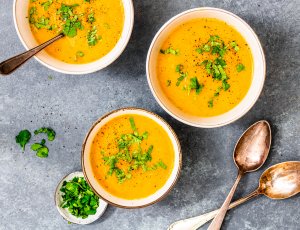 Pastinaaksoep met wortel