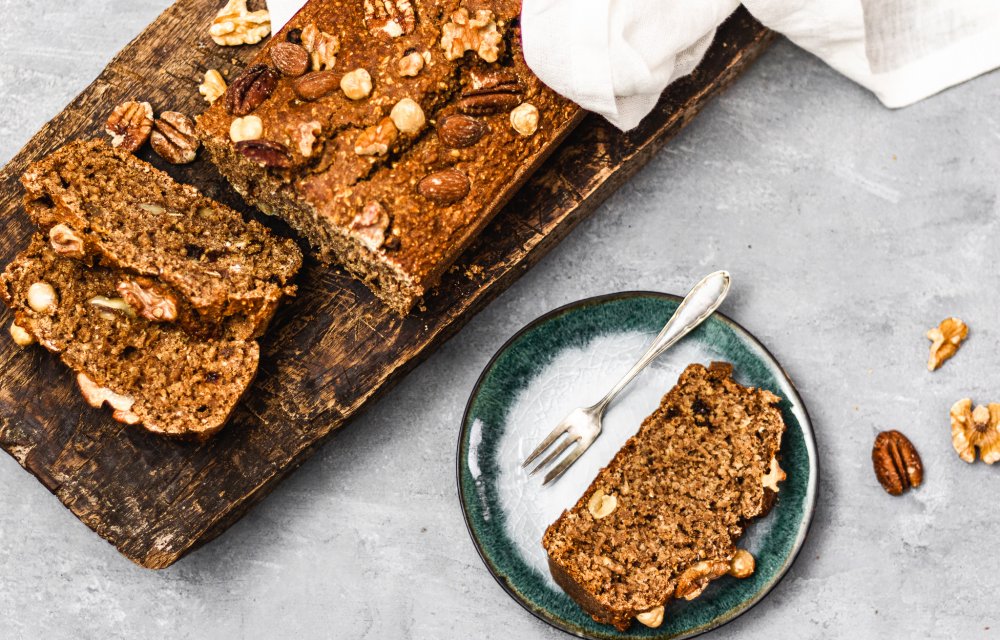 Ontbijtkoek met noten en rozijnen
