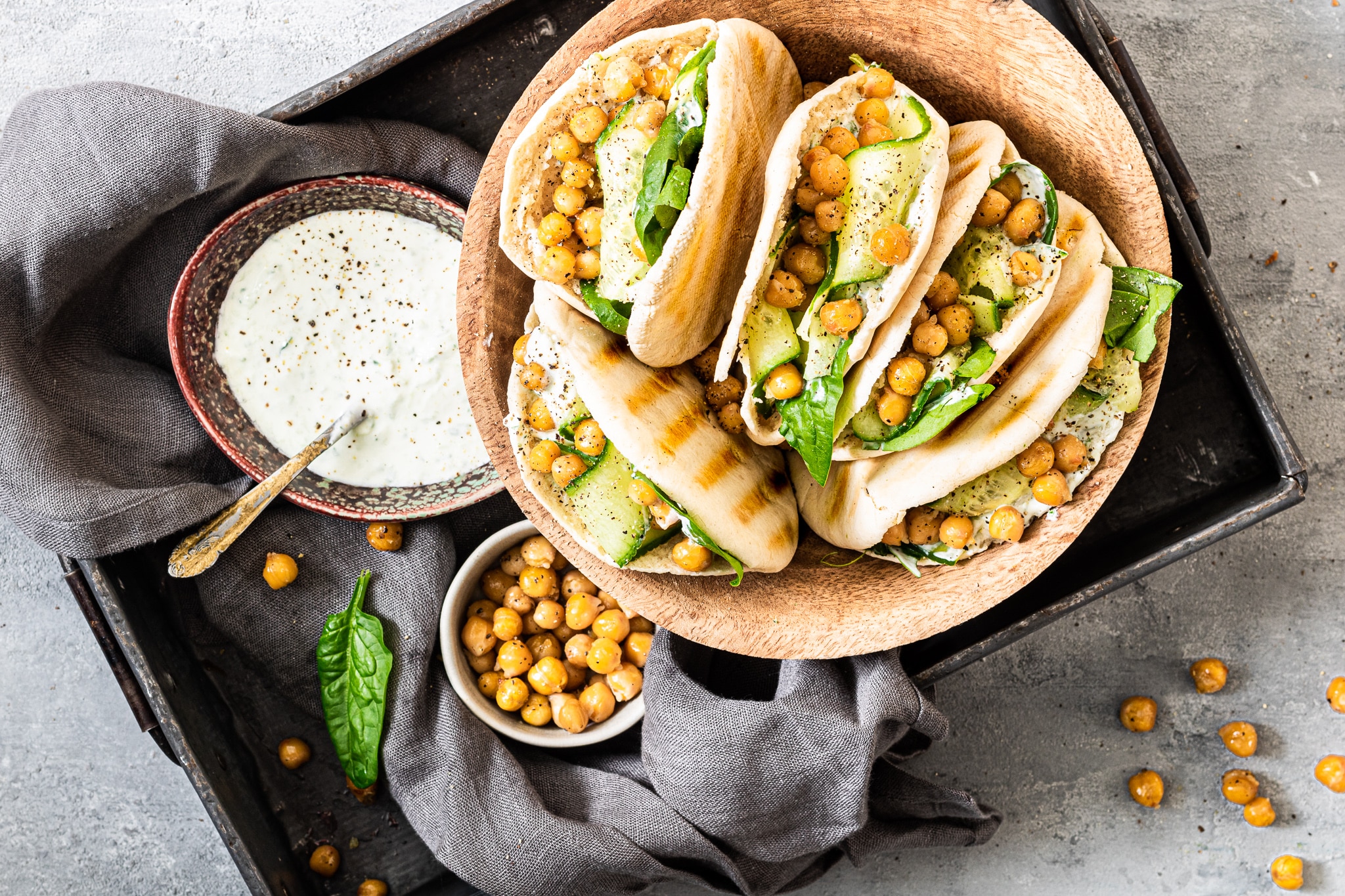 Pitabroodjes met geroosterde kikkererwten