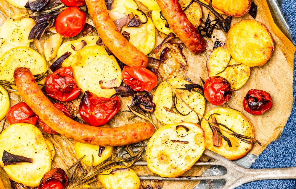 Traybake met chipolataworstjes_