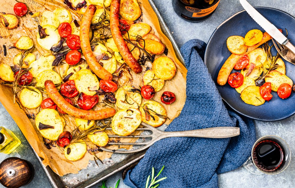 Traybake met chipolataworstjes