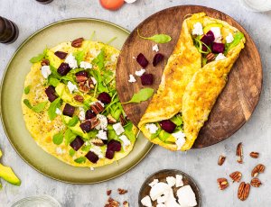 Eiwraps met biet en geitenkaas