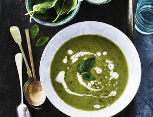 doperwtensoep met Griekse yoghurt