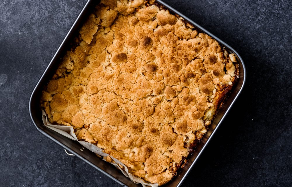 Apple crumble cheesecake bars-3