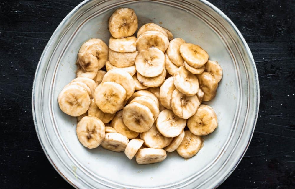 Chocoladetaart met gekarameliseerde banaan