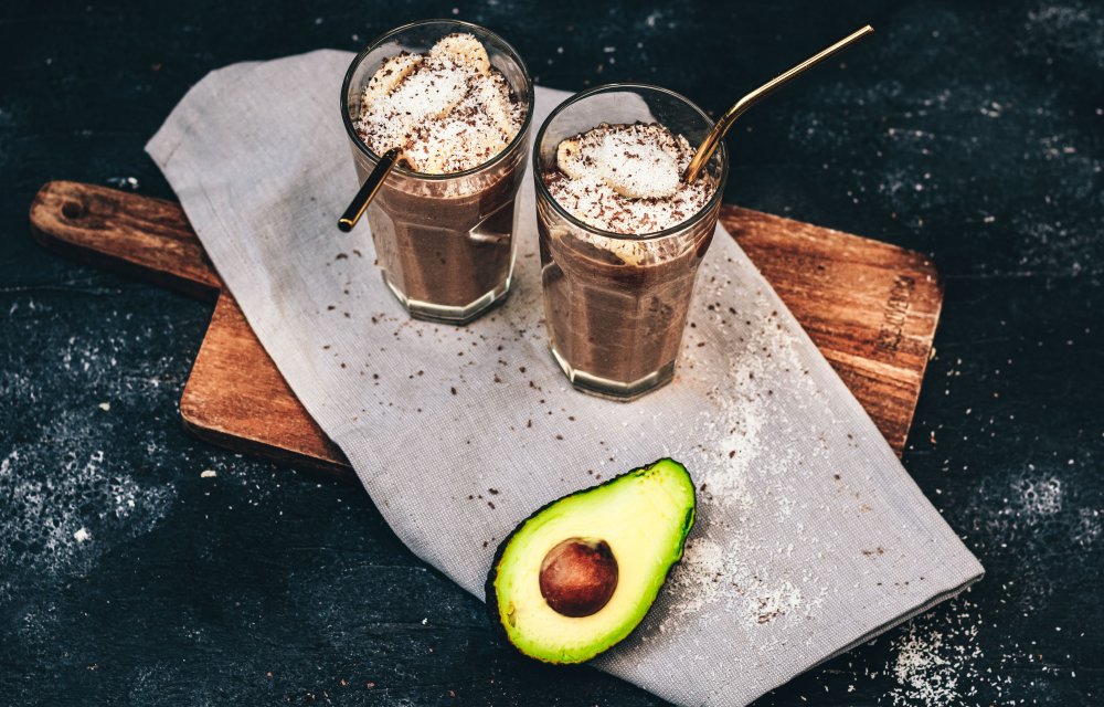 Gezondere chocolade milkshake met kokos