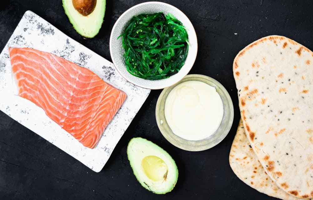 Japanse zalmballetjes met naanbrood-ingredienten